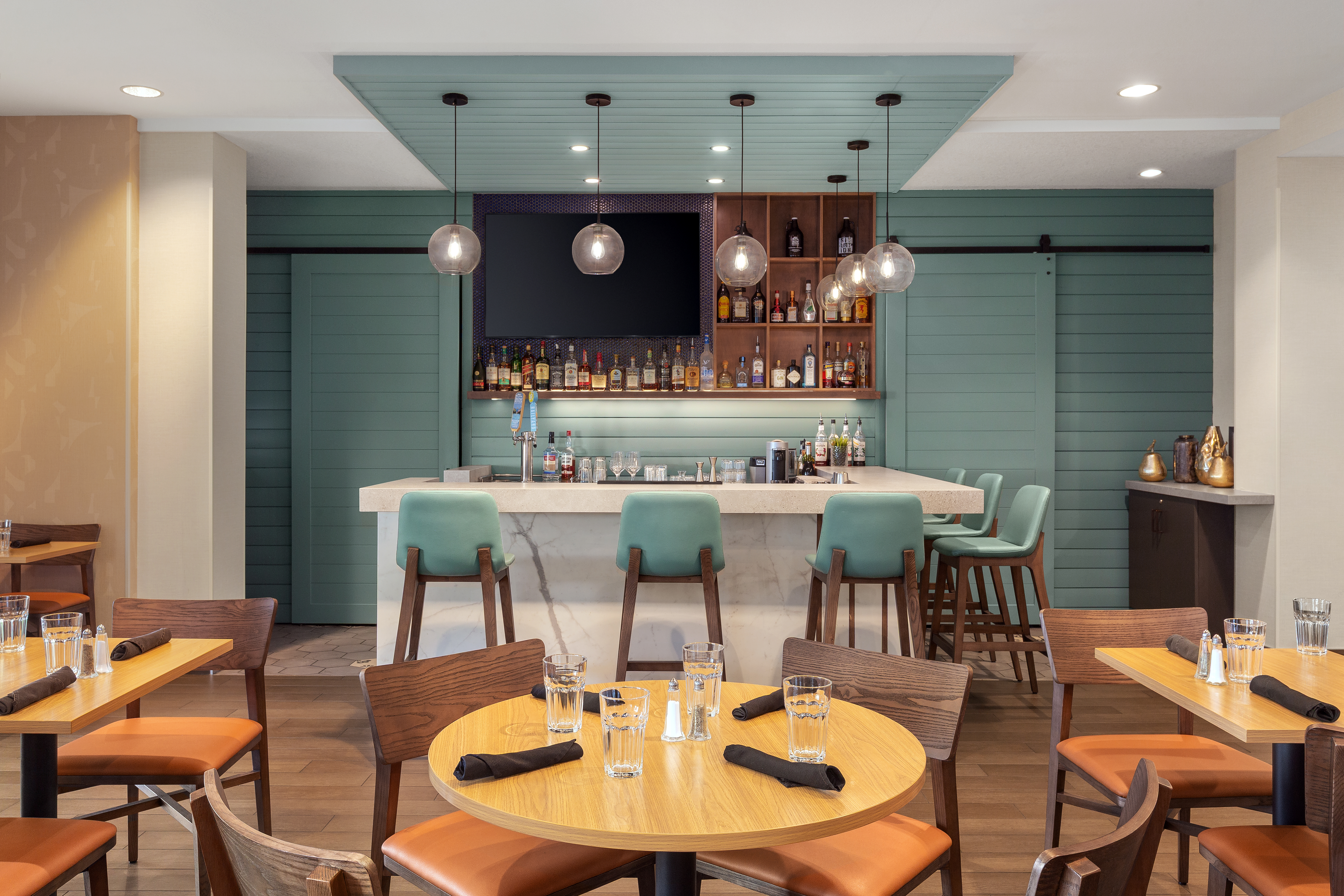 Hangar Kitchen & Bar
